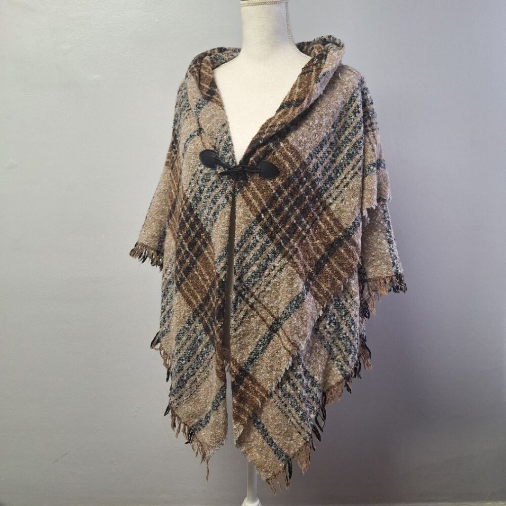 Modena Shawl Wrap Plaid Brown‎ Toggle Fringe 36 Inches Across Fall Winter Soft